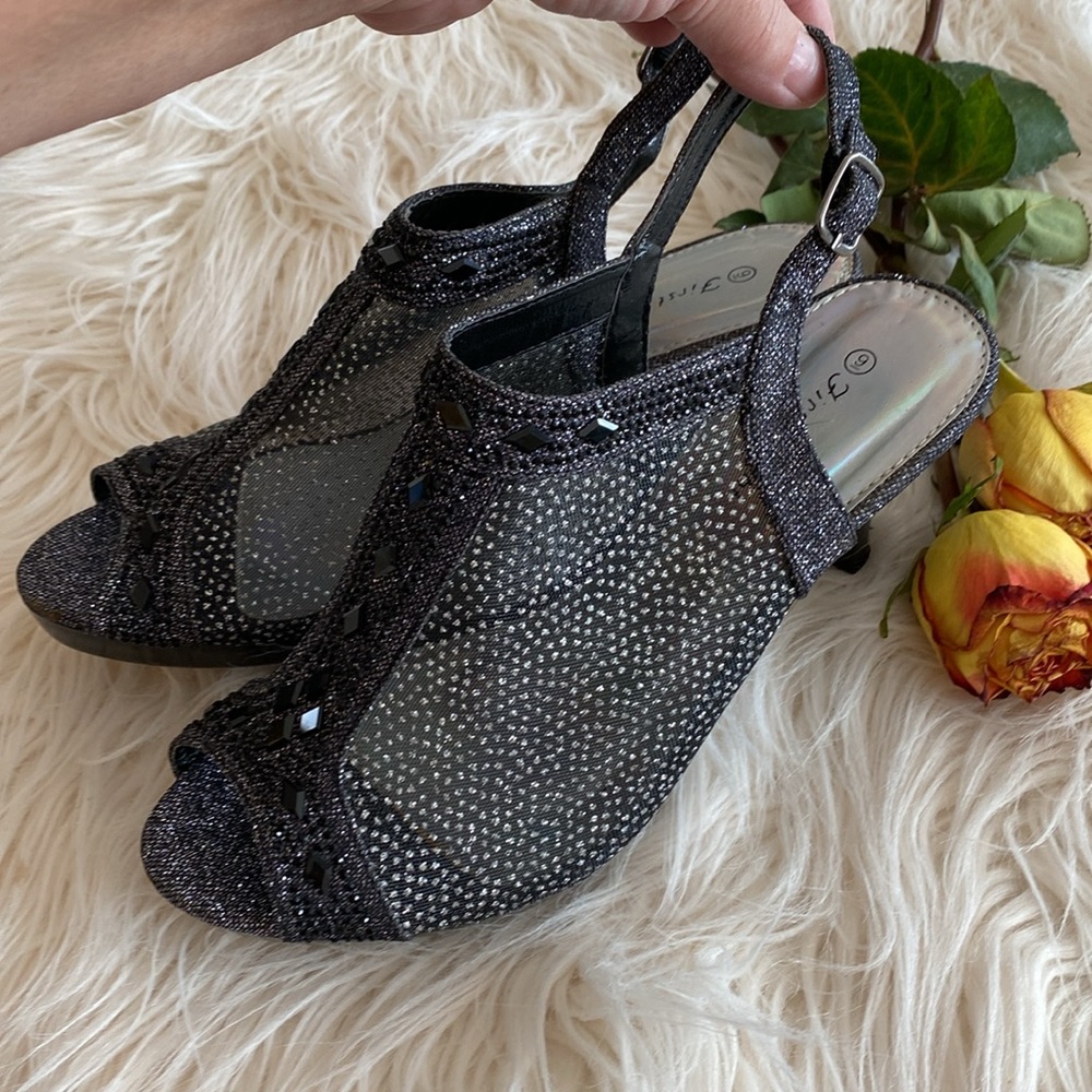 FIRST SIGHT shine sandals